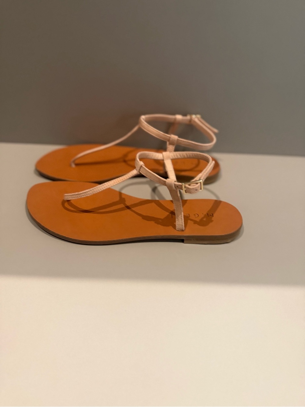 M. Gemi Blush Leather T‑Strap Sandals - Picture 2 of 5